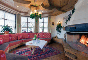 Reisen Aktuell Imst Hotel Auderer Kaminzimmer