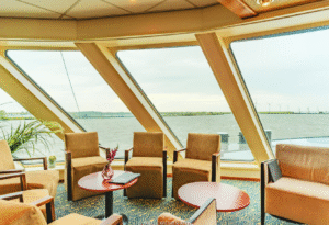 Reisen Aktuell Arielle Queen Panorama Lounge