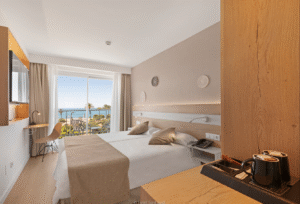 Reisen Aktuell Mallorca Mandelblüte Hotel Sant Jordi Doppelzimmer Beispiel