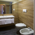 Reisen Aktuell Malcesine Hotel Sole Badezimmer