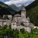 Reisen Aktuell Trentino Alpin Royal Wellness Refugium Resort Burg Taufers