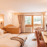 Reisen Aktuell Trentino Alpin Royal Wellness Refugium Resort Suite1 Beispiel