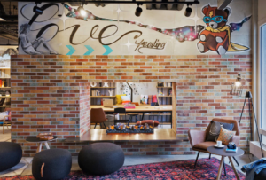 Reisen Aktuell Berlin Moxy Berlin Humboldhain Park Kaminlounge