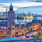Reisen Aktuell Hamburg Landungsbrücken Abend