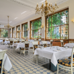 Reisen Aktuell Unterfranken Grand Hotel Kaiserhof Victoria Wintertreppe