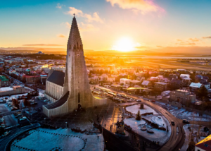 Berge Und Meer Island Reykjavik Hallgrimskirche