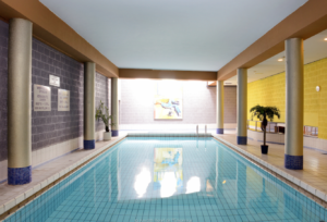 Reisen Aktuell Maastricht Amrath Hotel De L'Empereur Hallenbad