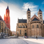Reisen Aktuell Maastricht St Johannes Kirche Und Servatius Basilika Am Vrijthof