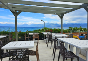 ReisenAktuell Korfu Mareblue Beach Resort Hotel Terrasse