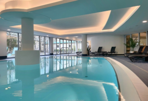 ReisenAktuell Potsdam Dorint Hotel Hallenbad