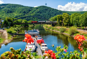Reisen Aktuell Arielle Royal Rhein In Flammen Lahn Mündung